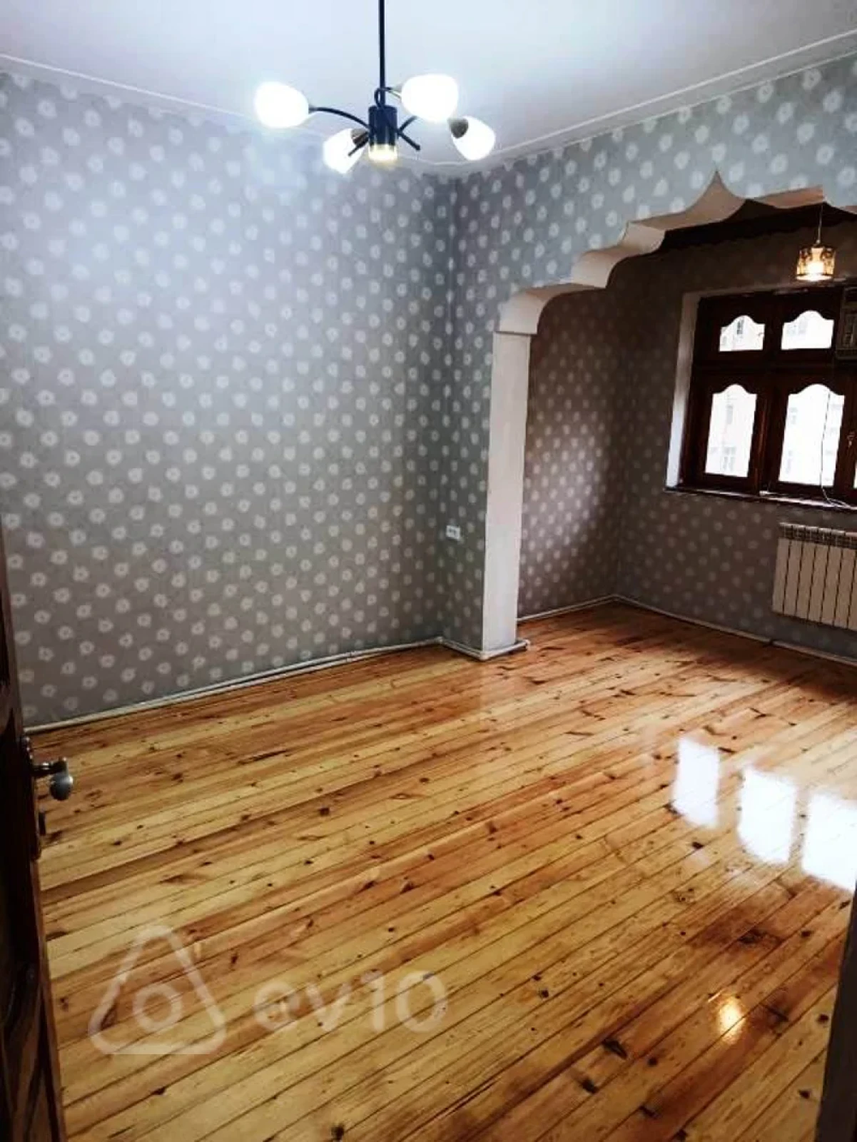 Satılır 3 otaqlı köhnə tikili 80 m²