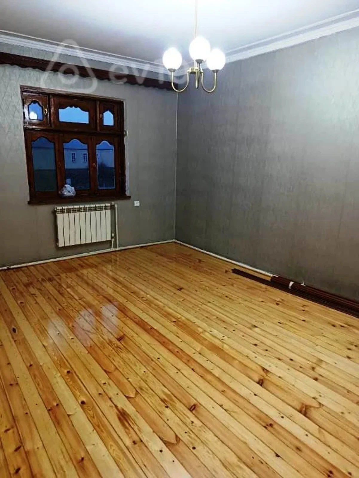 Satılır 3 otaqlı köhnə tikili 80 m²
