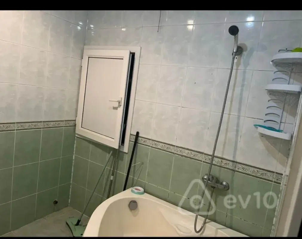 Satılır 2 otaqlı yeni tikili 75 m²