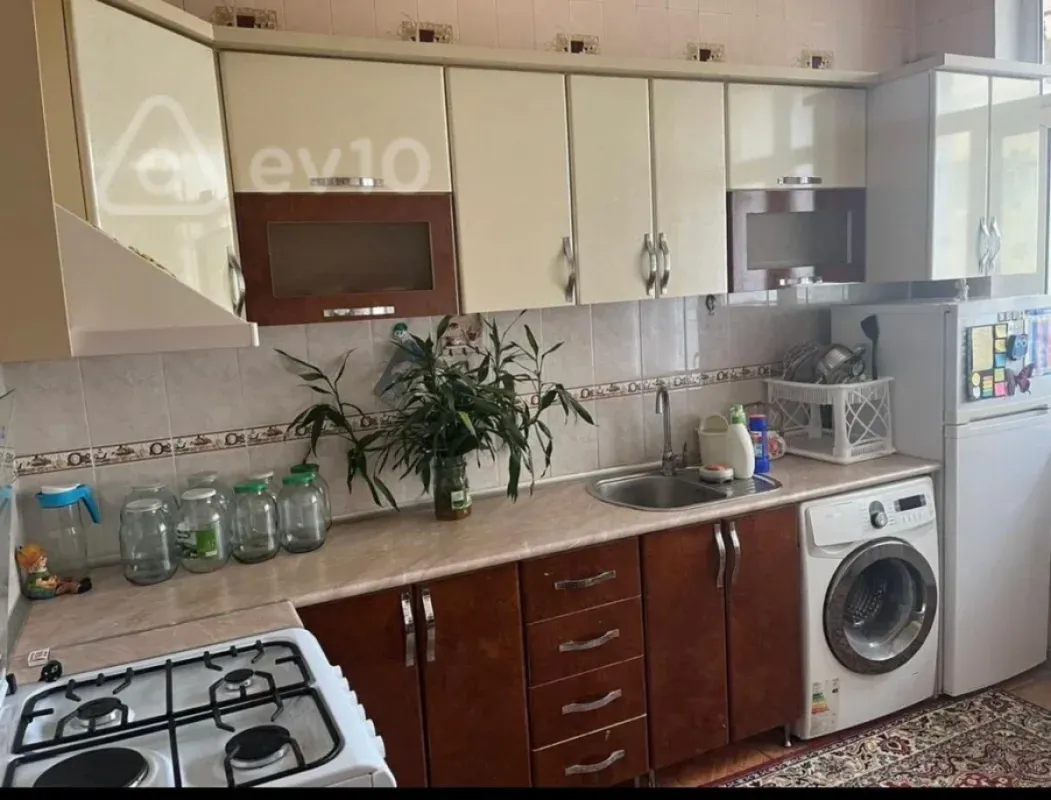 Satılır 2 otaqlı yeni tikili 75 m²