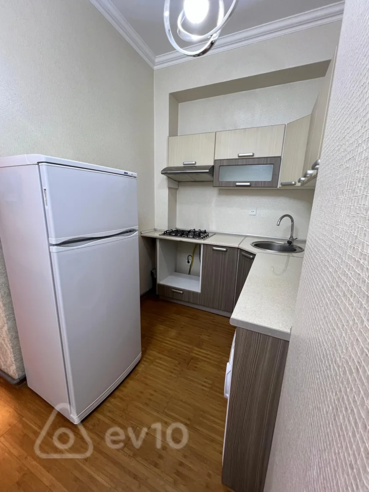 Kirayə verilir 2 otaqlı yeni tikili 70 m²