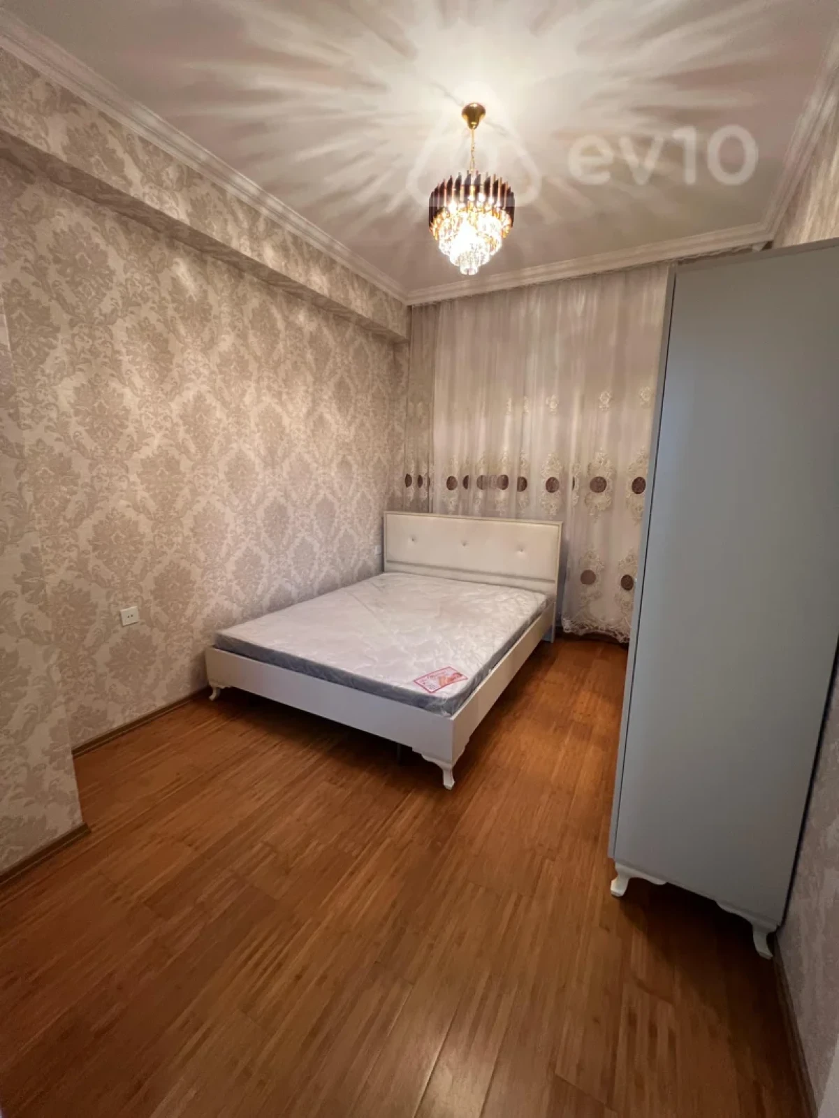 Kirayə verilir 2 otaqlı yeni tikili 70 m²