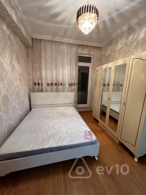 Kirayə verilir 2 otaqlı yeni tikili 70 m²