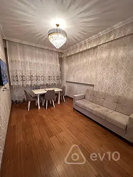 Kirayə verilir 2 otaqlı yeni tikili 70 m²