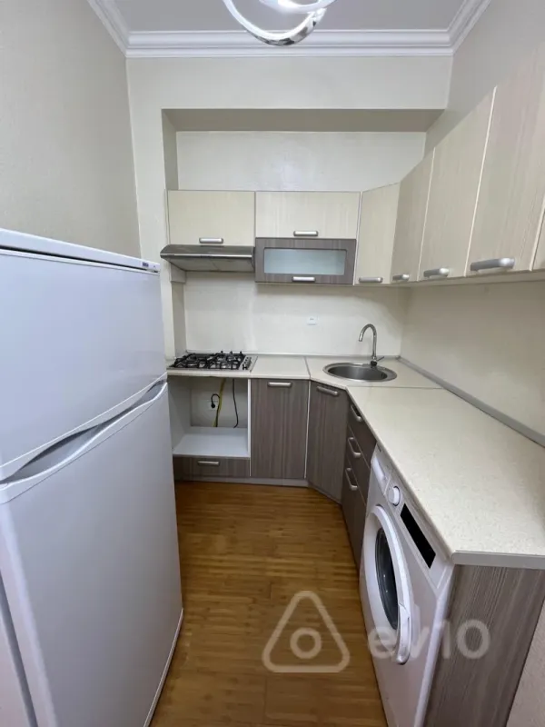 Kirayə verilir 2 otaqlı yeni tikili 70 m²