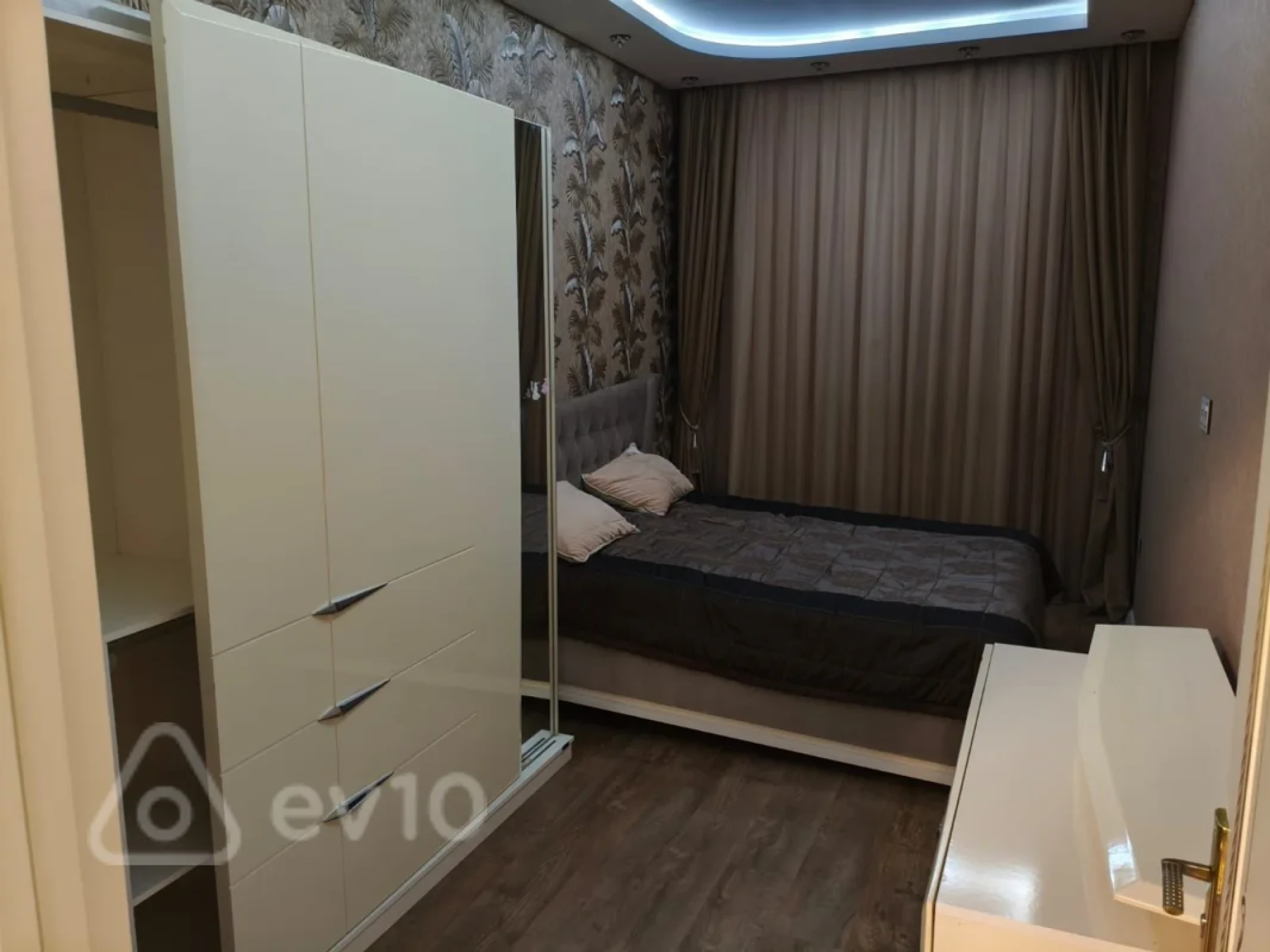 Kirayə verilir 3 otaqlı yeni tikili 115 m²