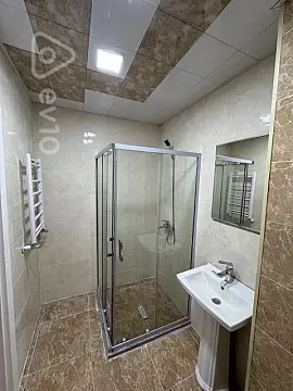 Kirayə verilir 2 otaqlı yeni tikili 76 m²
