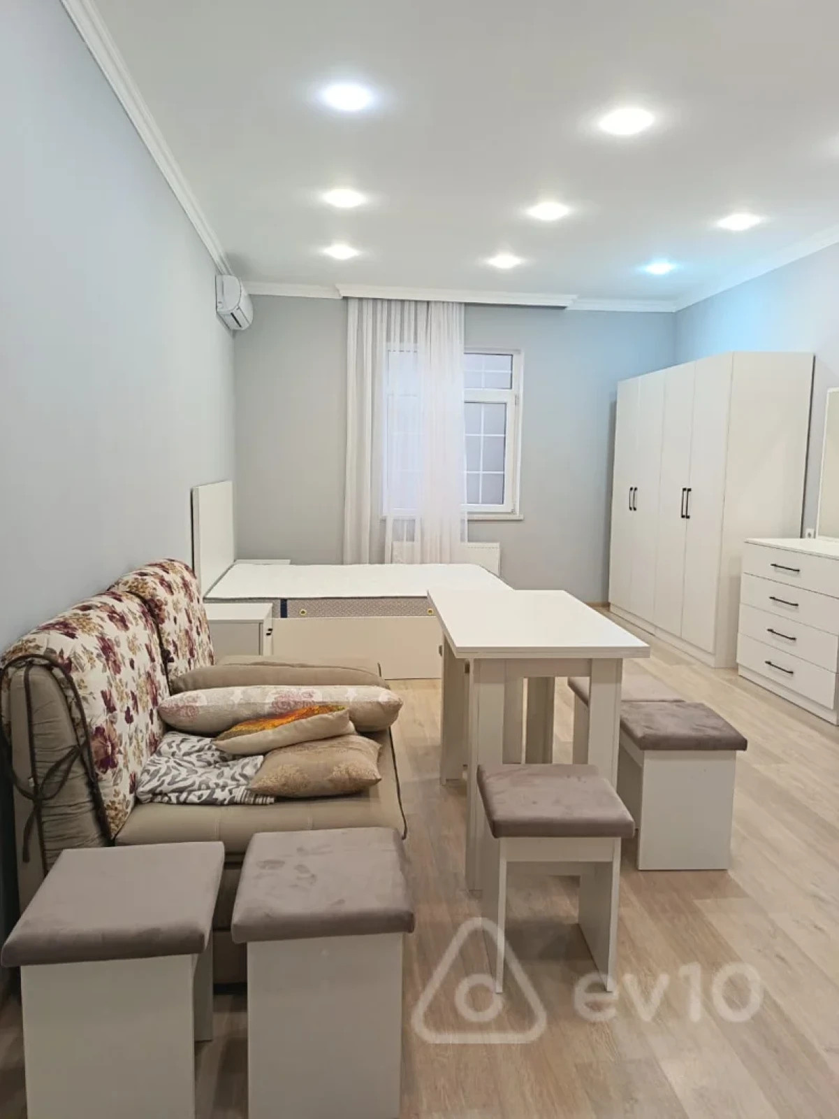 Kirayə verilir 1 otaqlı yeni tikili 35 m²