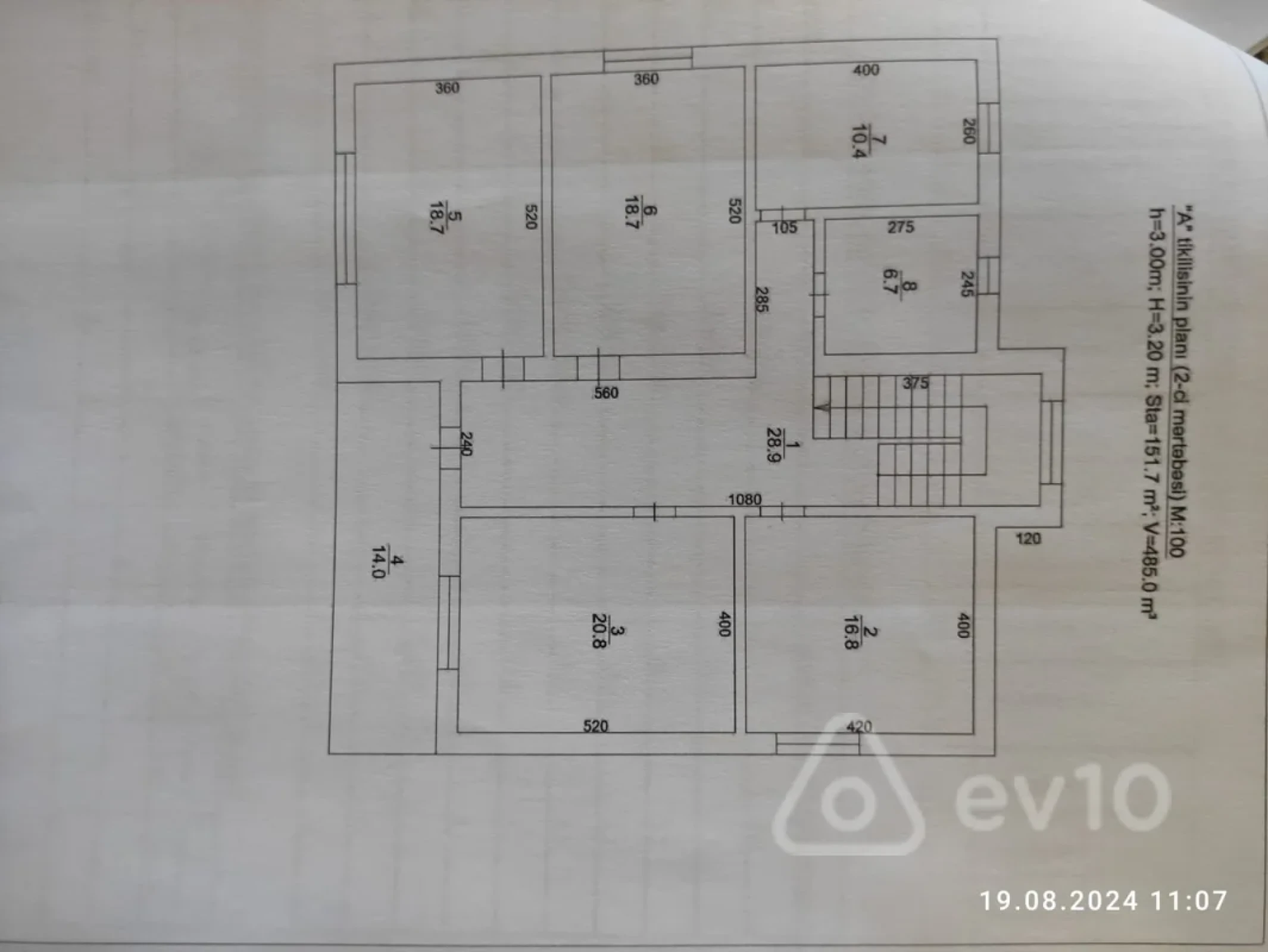 Satılır 9 otaqlı həyət evi 380 m²