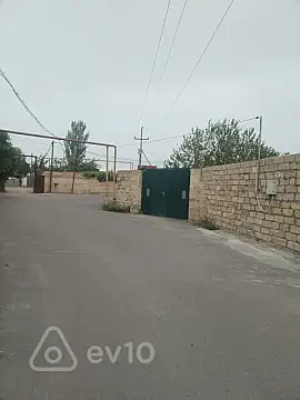 Satılır 9 otaqlı həyət evi 380 m²