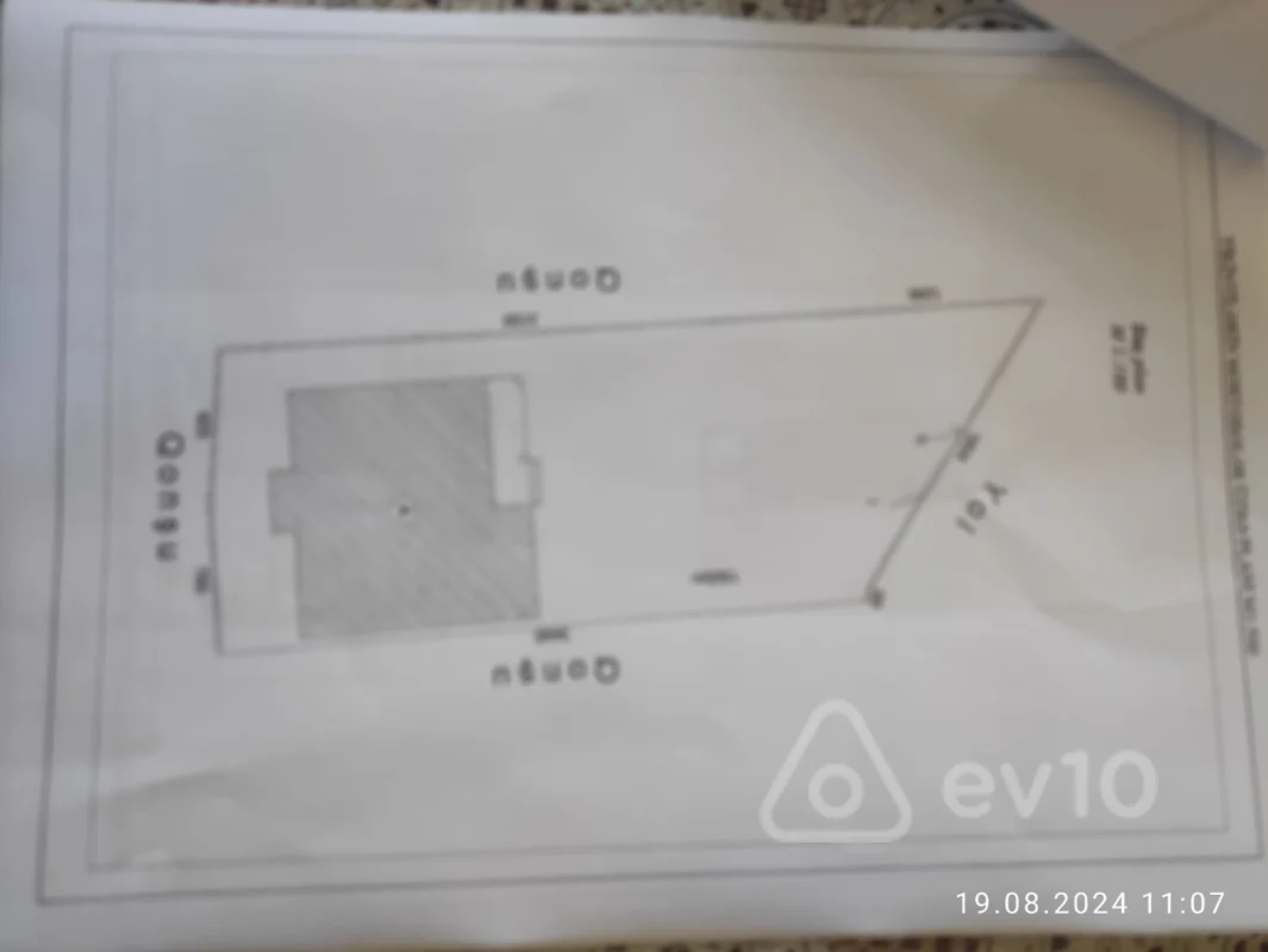 Satılır 9 otaqlı həyət evi 380 m²