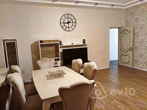 Kirayə verilir 3 otaqlı yeni tikili 115 m²