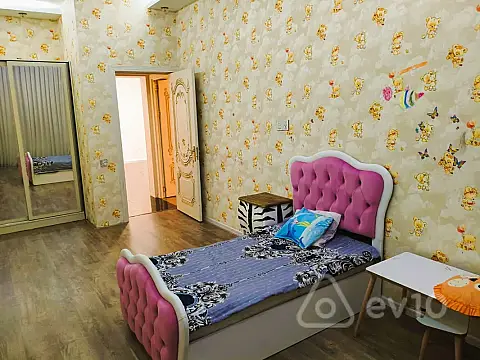 Kirayə verilir 3 otaqlı yeni tikili 115 m²