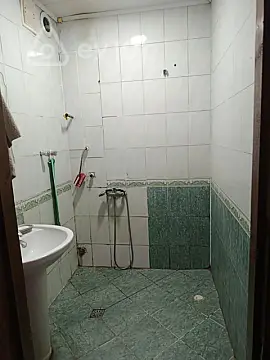 Satılır 3 otaqlı köhnə tikili 70 m²