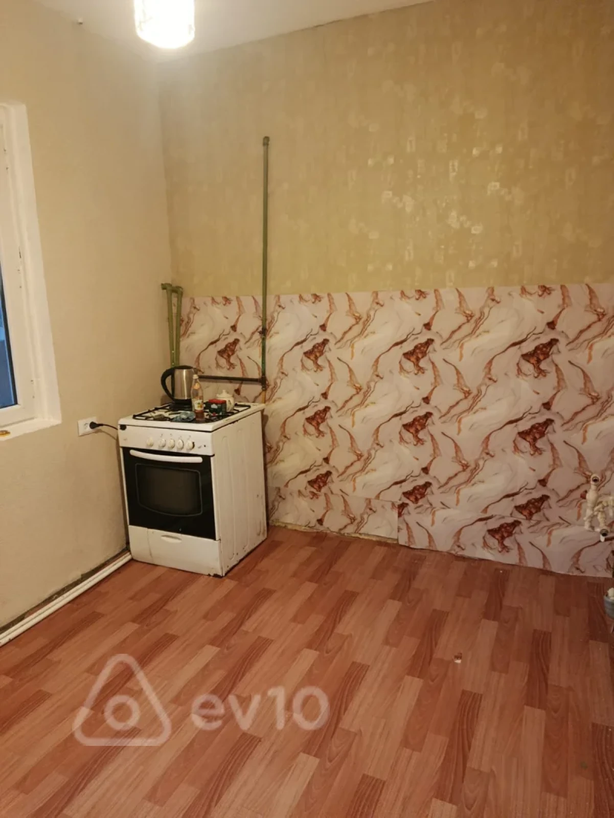 Satılır 3 otaqlı köhnə tikili 70 m²