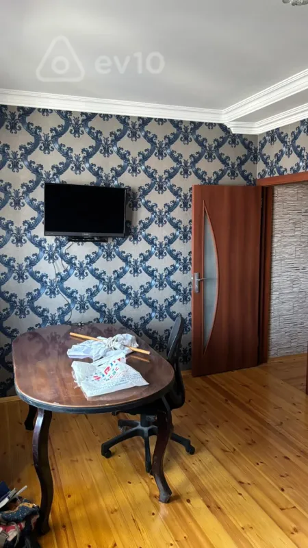 Kirayə verilir 3 otaqlı köhnə tikili 58 m²