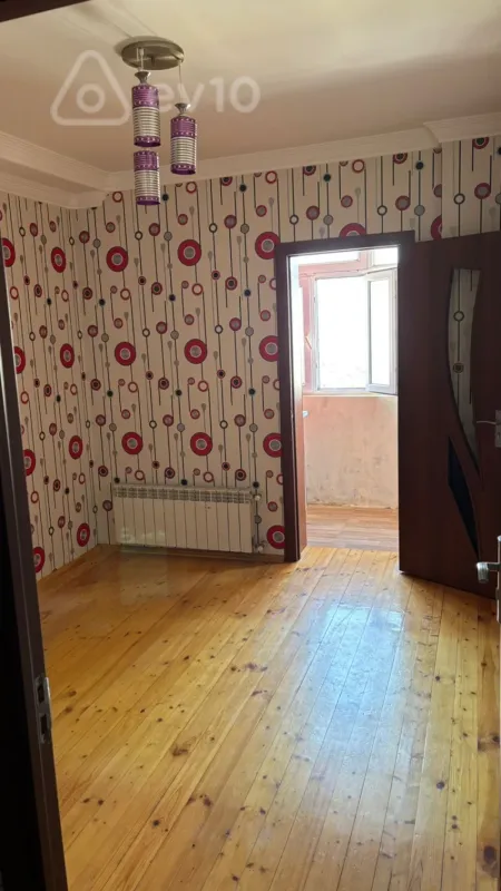 Kirayə verilir 3 otaqlı köhnə tikili 58 m²