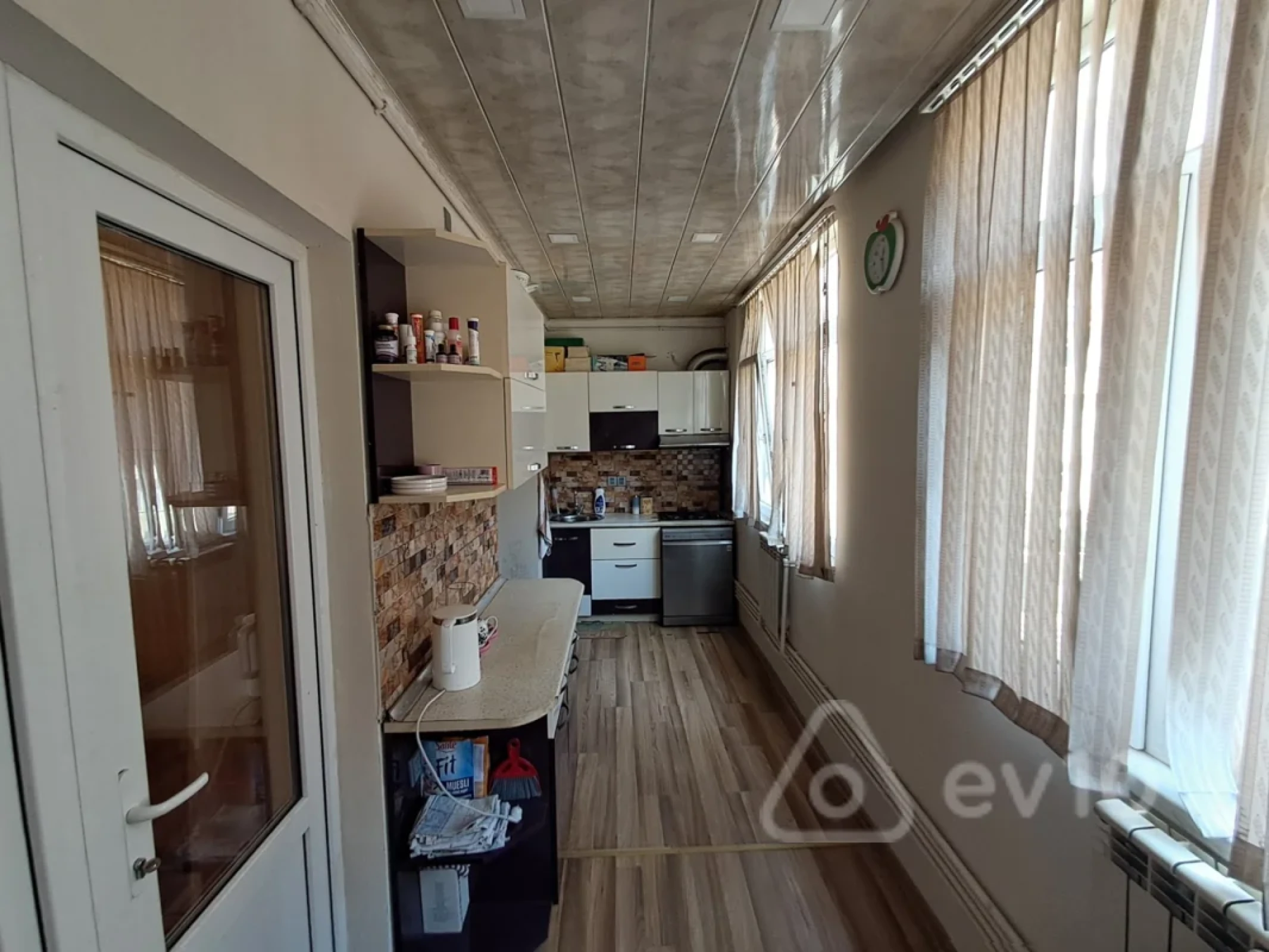 Satılır 3 otaqlı köhnə tikili 70 m²