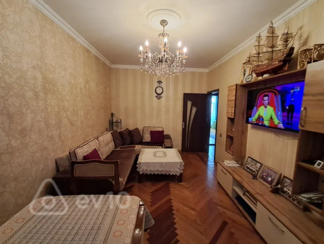 Satılır 3 otaqlı köhnə tikili 70 m²