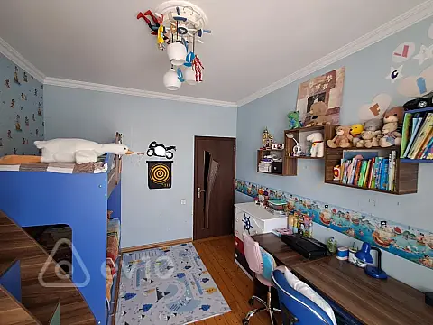 Satılır 3 otaqlı köhnə tikili 70 m²