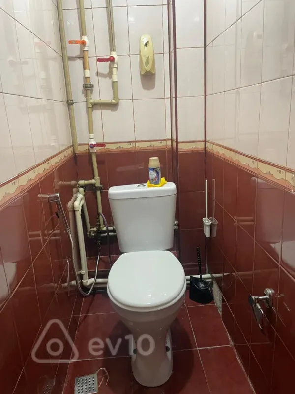 Kirayə verilir 2 otaqlı köhnə tikili 50 m²