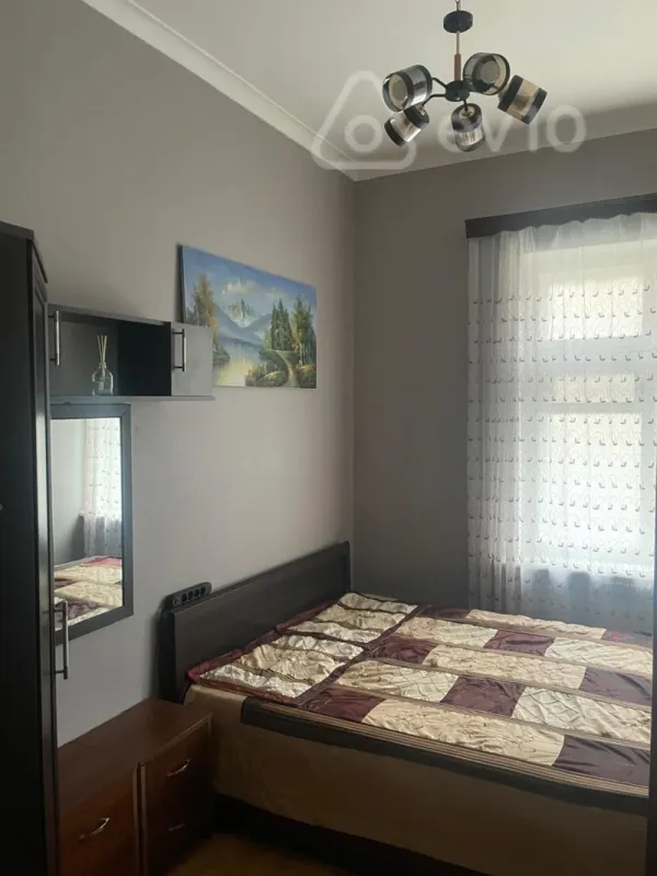 Kirayə verilir 2 otaqlı köhnə tikili 50 m²