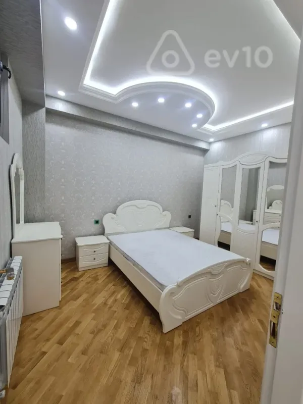 Kirayə verilir 2 otaqlı yeni tikili 85 m²