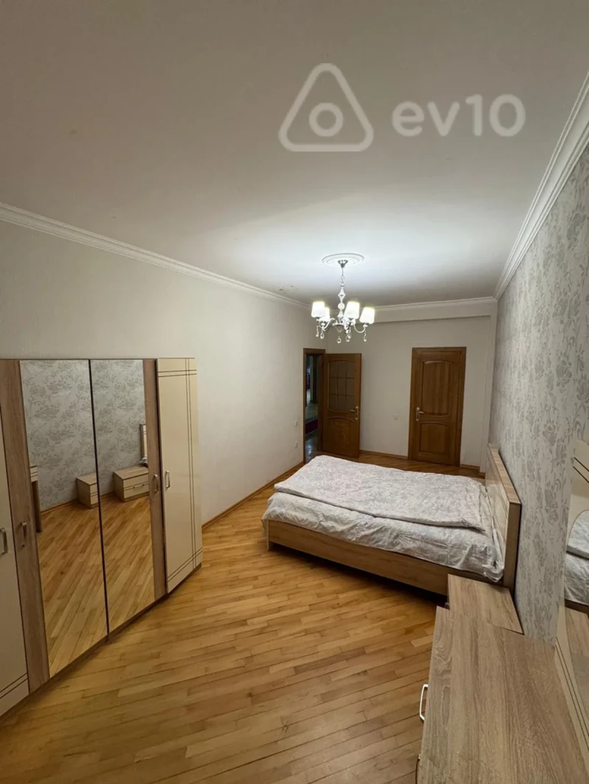 Kirayə verilir 3 otaqlı yeni tikili 95 m²