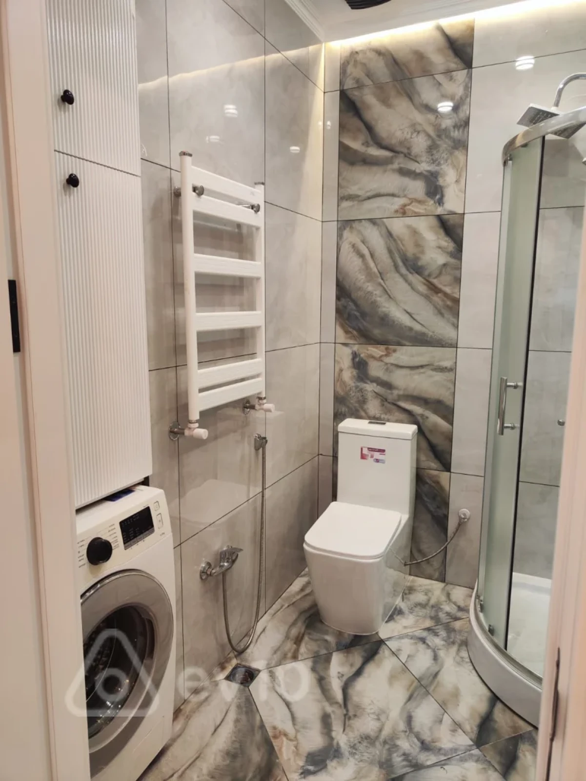 Kirayə verilir 2 otaqlı yeni tikili 65 m²