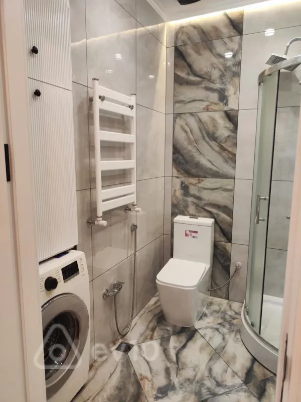 Kirayə verilir 2 otaqlı yeni tikili 65 m²