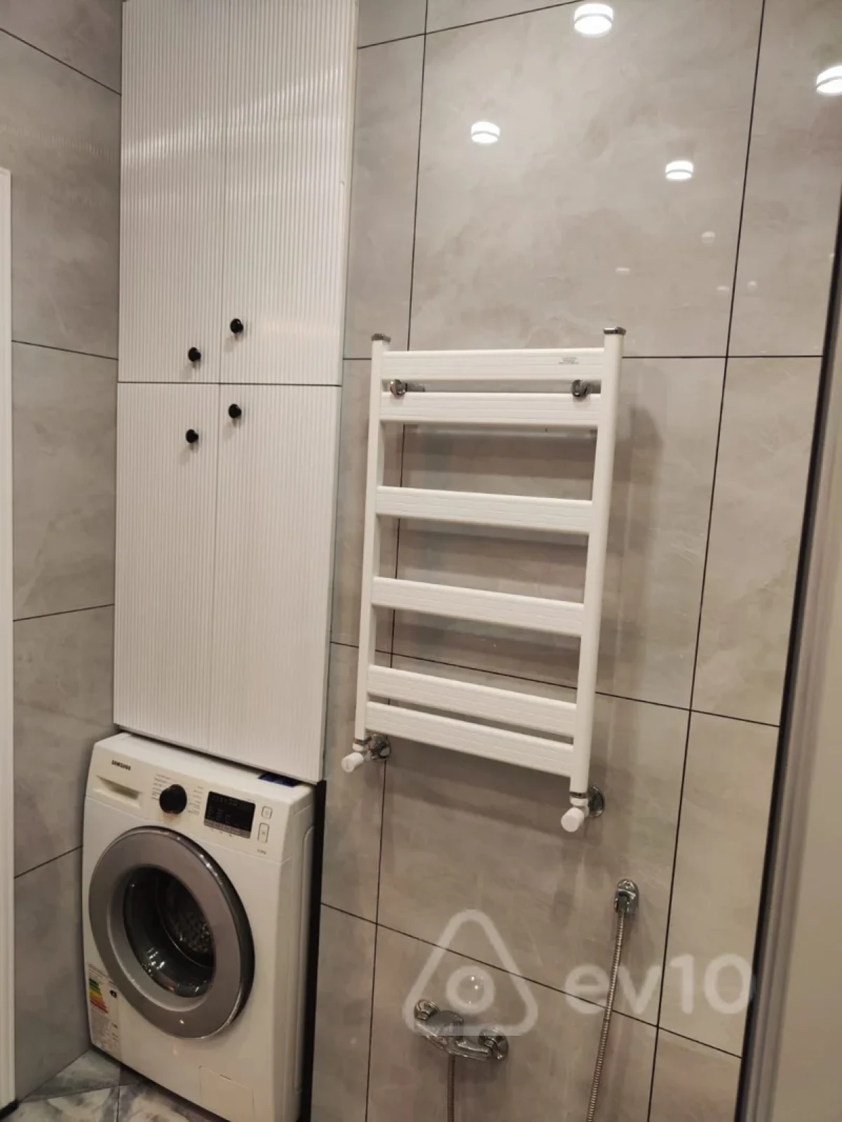 Kirayə verilir 2 otaqlı yeni tikili 65 m²