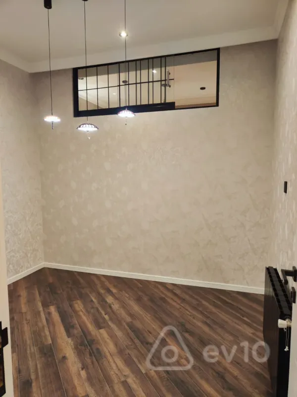 Kirayə verilir 2 otaqlı yeni tikili 65 m²