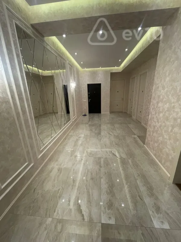 Kirayə verilir 3 otaqlı yeni tikili 115 m²