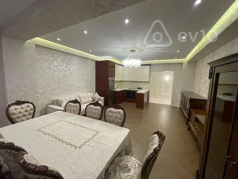 Kirayə verilir 3 otaqlı yeni tikili 115 m²