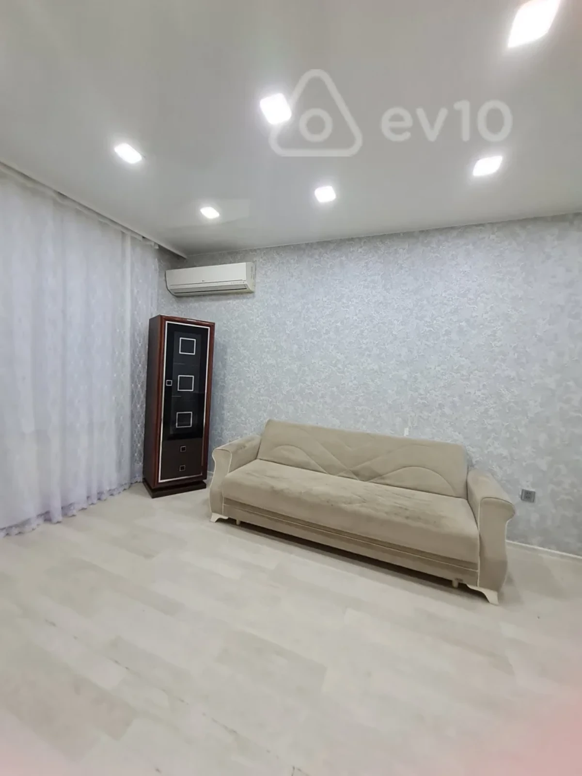 Satılır 2 otaqlı yeni tikili 67 m²