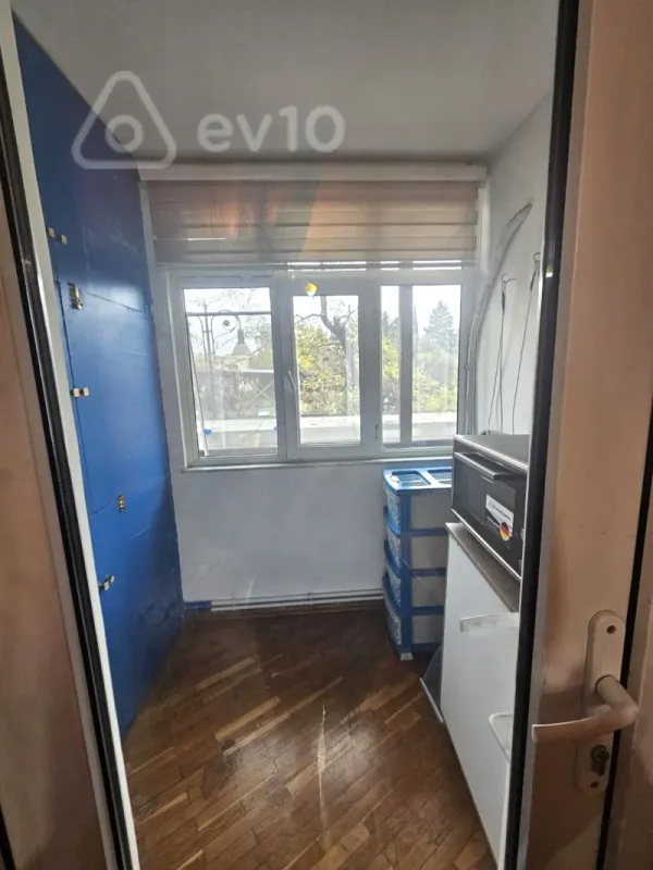 Satılır 3 otaqlı köhnə tikili 63 m²