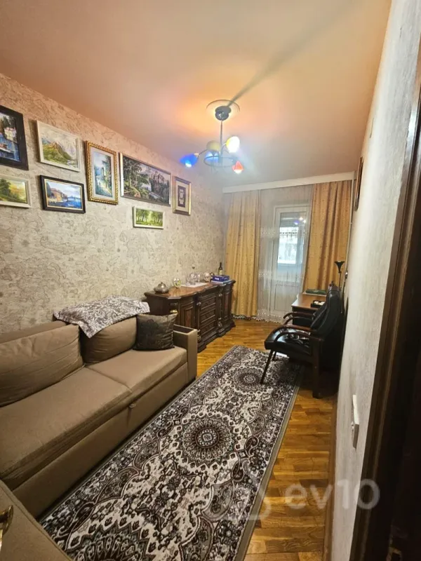 Satılır 3 otaqlı köhnə tikili 63 m²