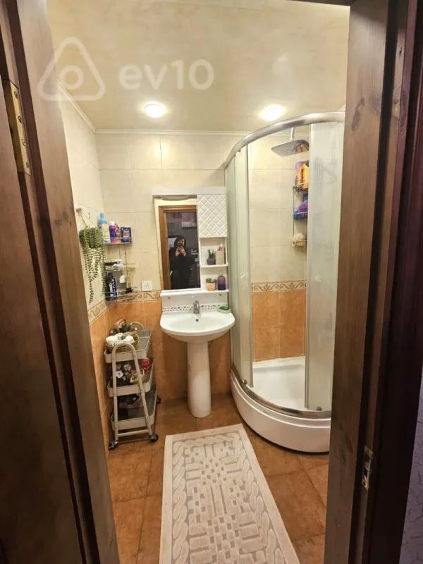 Satılır 3 otaqlı köhnə tikili 63 m²