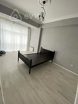 Kirayə verilir 2 otaqlı yeni tikili 70 m²