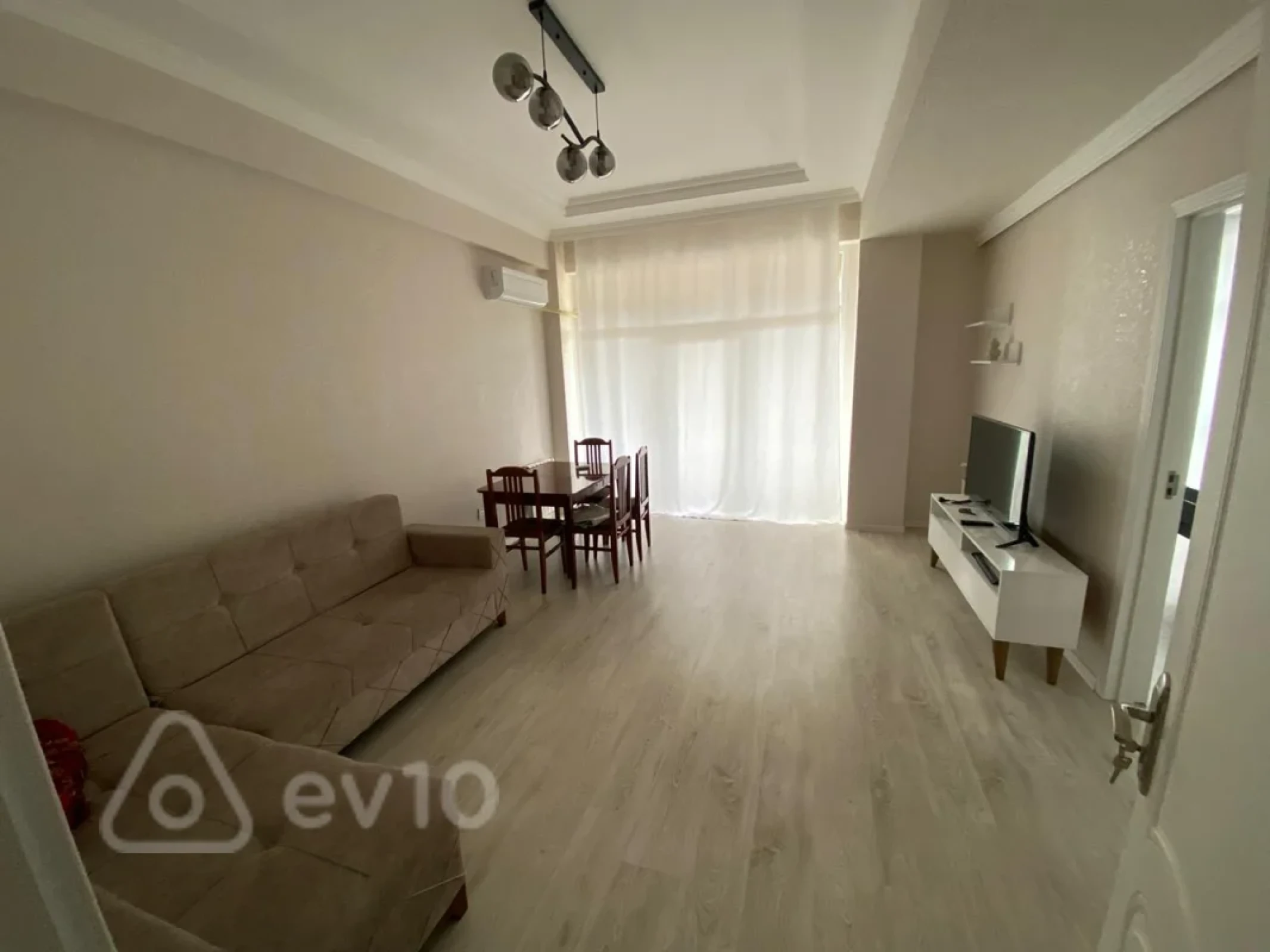Kirayə verilir 2 otaqlı yeni tikili 70 m²