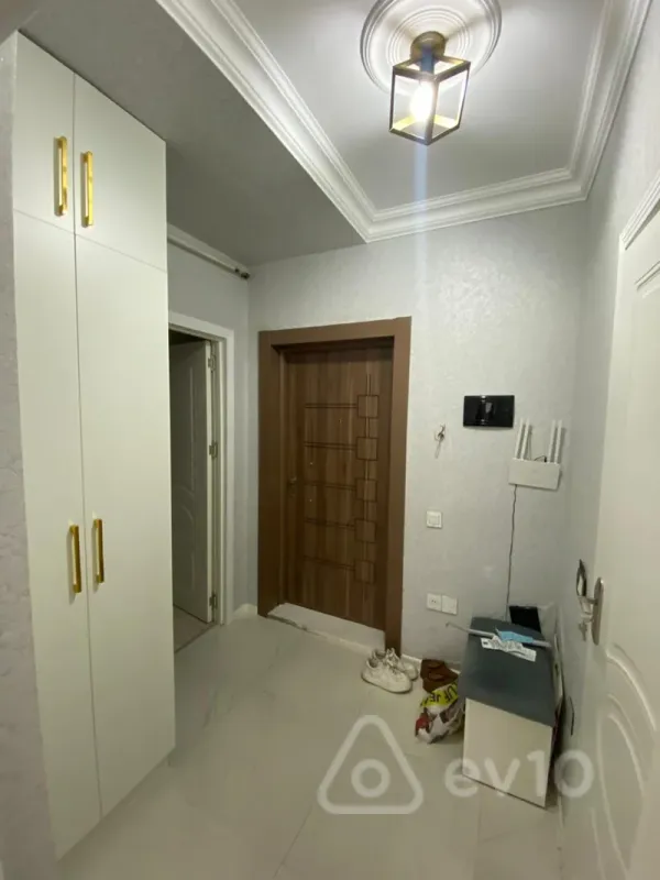 Kirayə verilir 2 otaqlı yeni tikili 70 m²