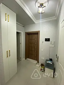 Kirayə verilir 2 otaqlı yeni tikili 70 m²