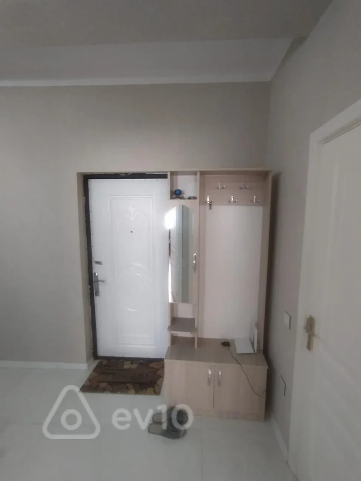 Kirayə verilir 2 otaqlı yeni tikili 6400 m²