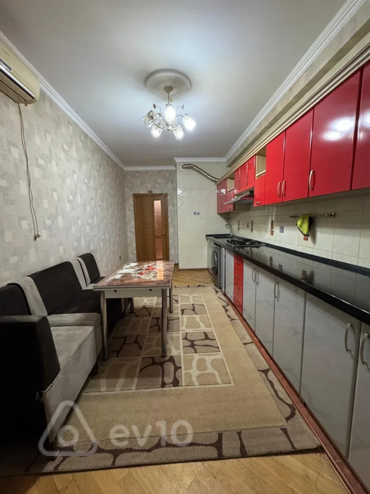 Satılır 3 otaqlı yeni tikili 125 m²