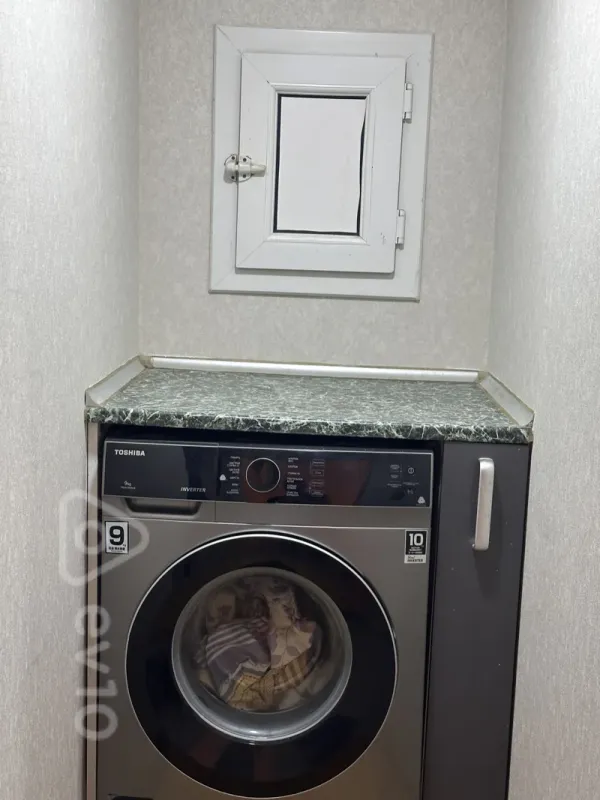 Satılır 2 otaqlı köhnə tikili 55 m²