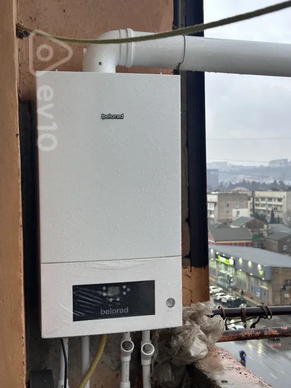 Satılır 2 otaqlı köhnə tikili 55 m²