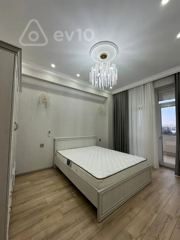 Kirayə verilir 3 otaqlı yeni tikili 85 m²