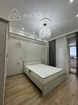 Kirayə verilir 3 otaqlı yeni tikili 85 m²