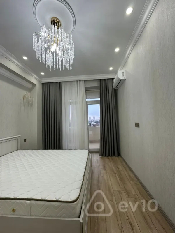 Kirayə verilir 3 otaqlı yeni tikili 85 m²