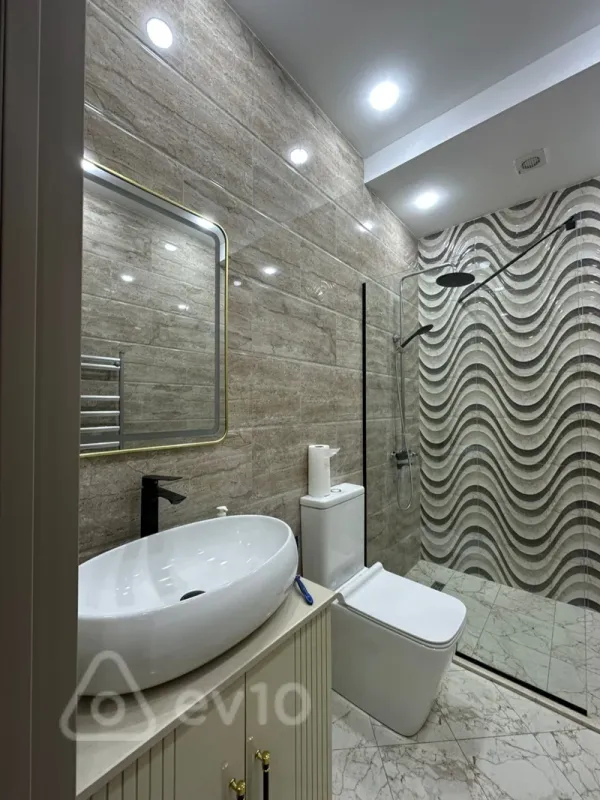 Kirayə verilir 3 otaqlı yeni tikili 85 m²